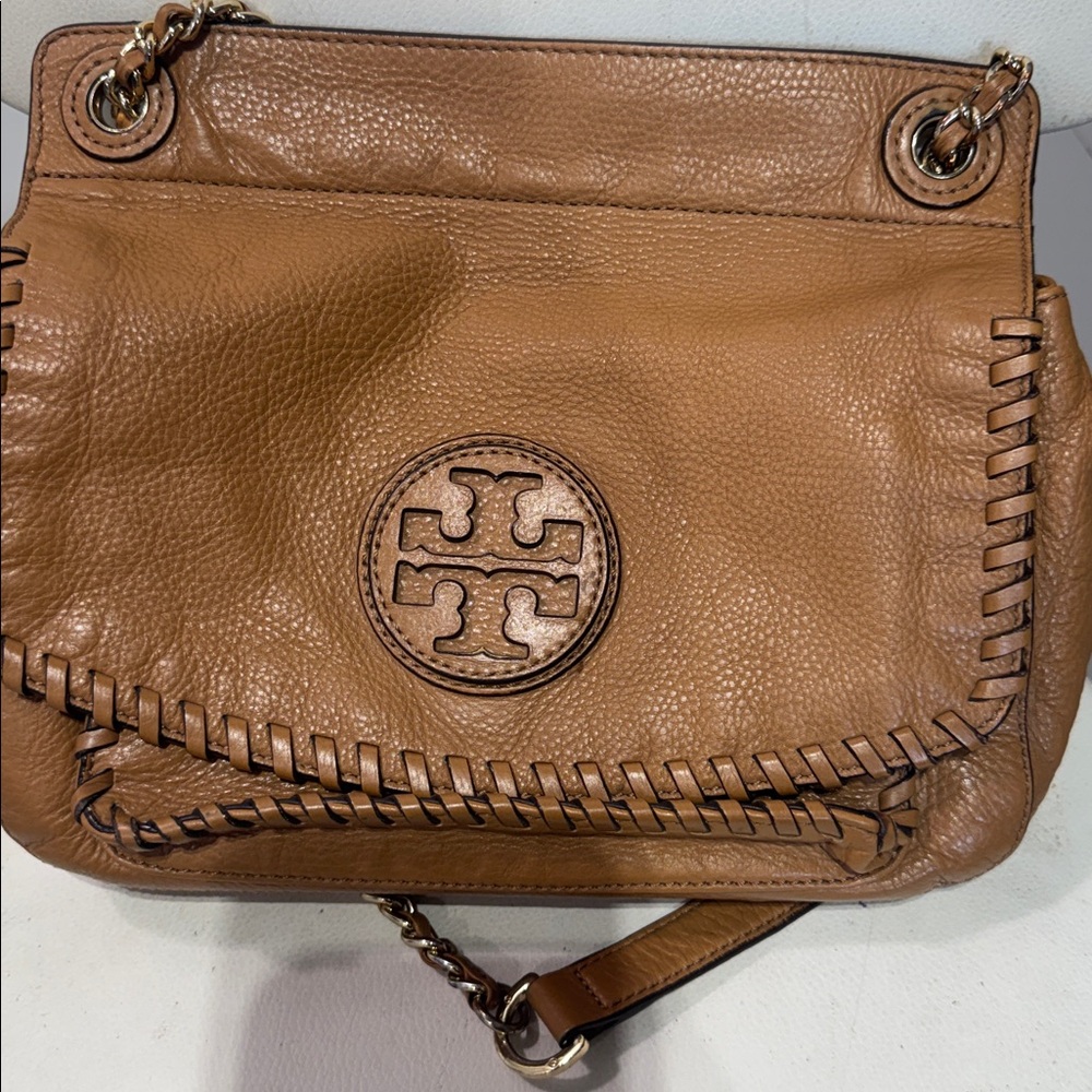 Tory Burch Tan Whipstitch Leather Shoulder Bag with Logo Medallion